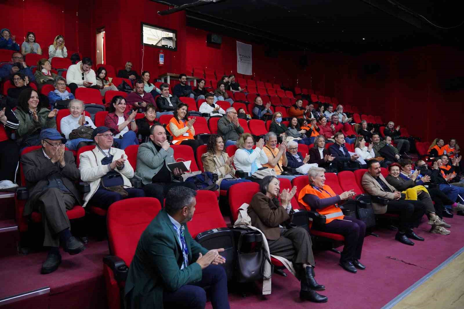 Ünlü Japon Uzman uyardı, "Yapı ve Zemin hayati önem taşıyor"
Ünlü Japon Uzman uyardı, "Yapı ve Zemin hayati önem taşıyor"