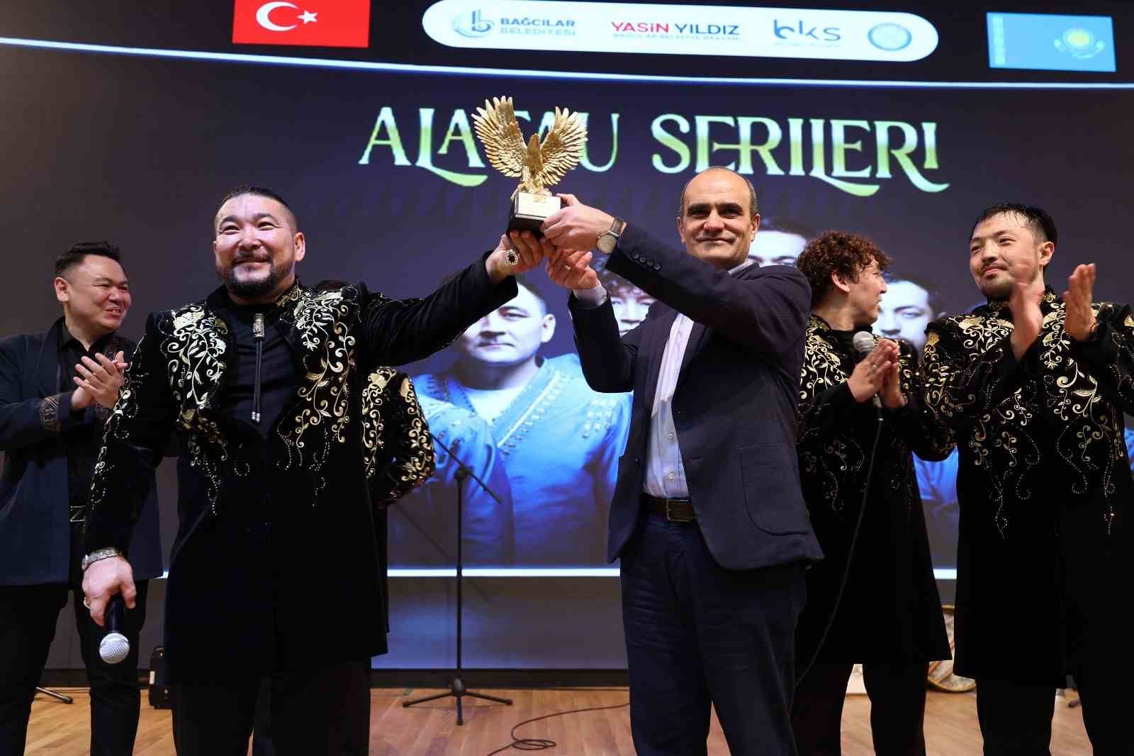 Ünlü Kazak müzik grubu Alatau Serileri, yeni albümünün lansmanını Bağcılar’da yaptı
