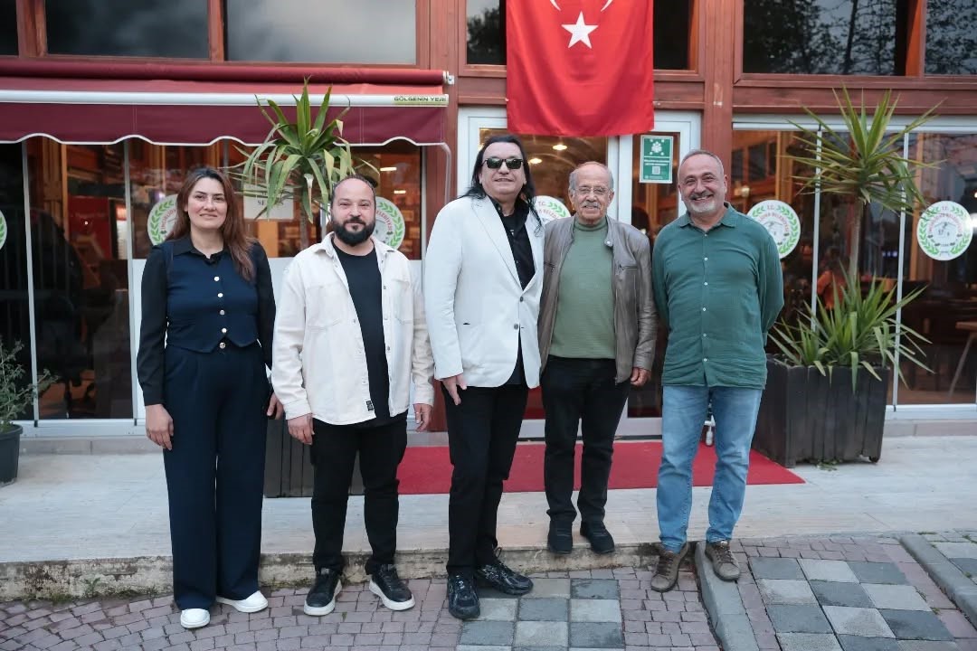 Ünlü sanatçı Kırdar İncirliova’da ağırlandı
