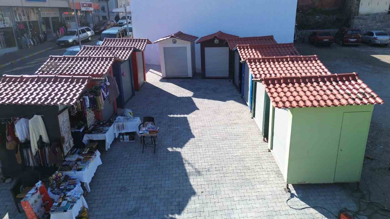 Üretici kadınların emeklerini sergilediği alanda anlaşmazlık iddiası
