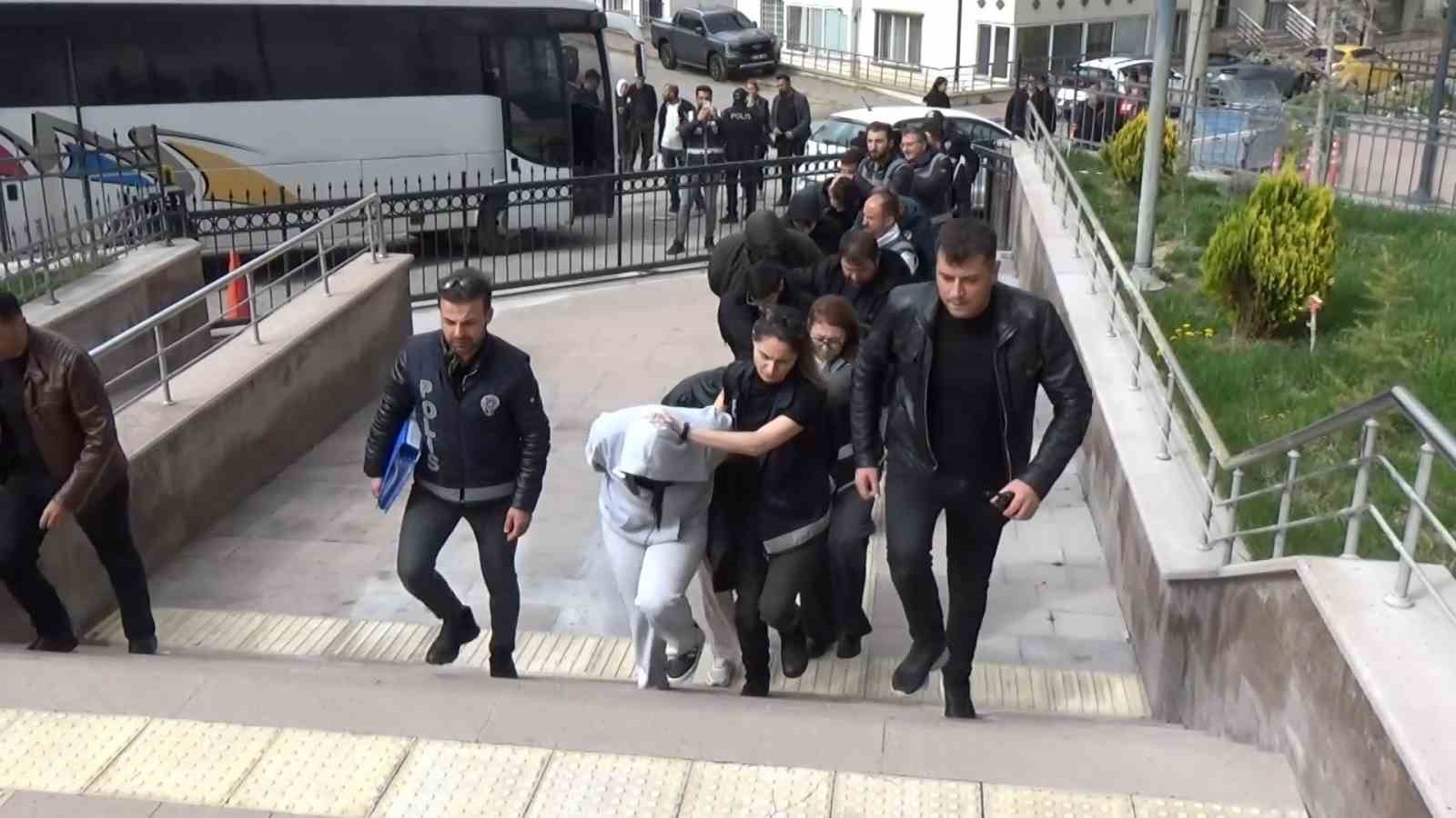 Ürgüp’te sahte dolar operasyonu: 4 kişi tutuklandı
