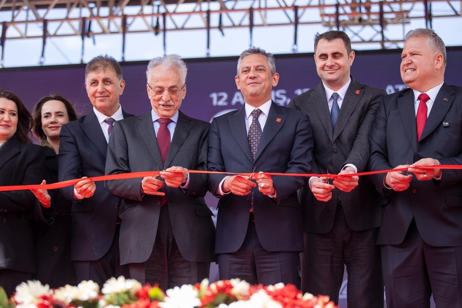 Urla’da 25 projenin açılış ve temel atma töreni
