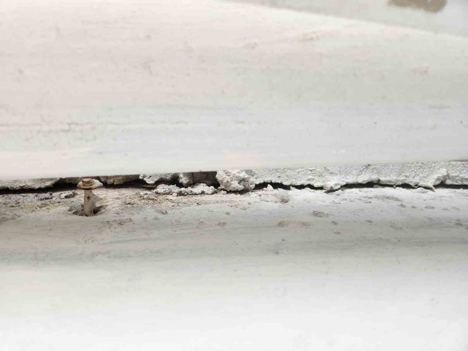 Urla’da önlem alınmadan yapılan temel kazısı faciaya neden oluyordu
