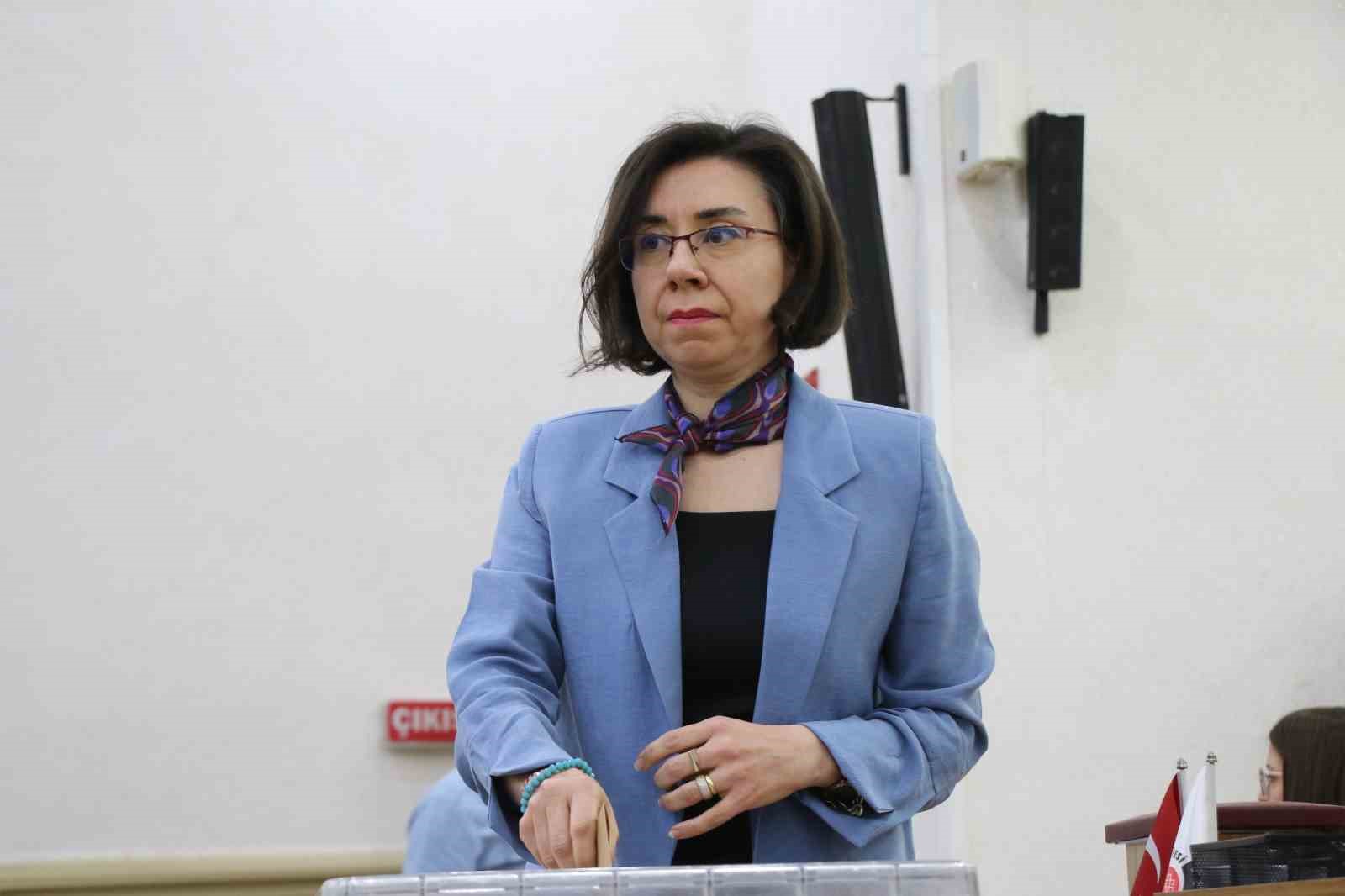 Uşak Belediye Başkan Vekilliğine Hatice Terekeci Özkan seçildi
Uşak Belediye Başkan Vekilliğine Hatice Terekeci Özkan seçildi