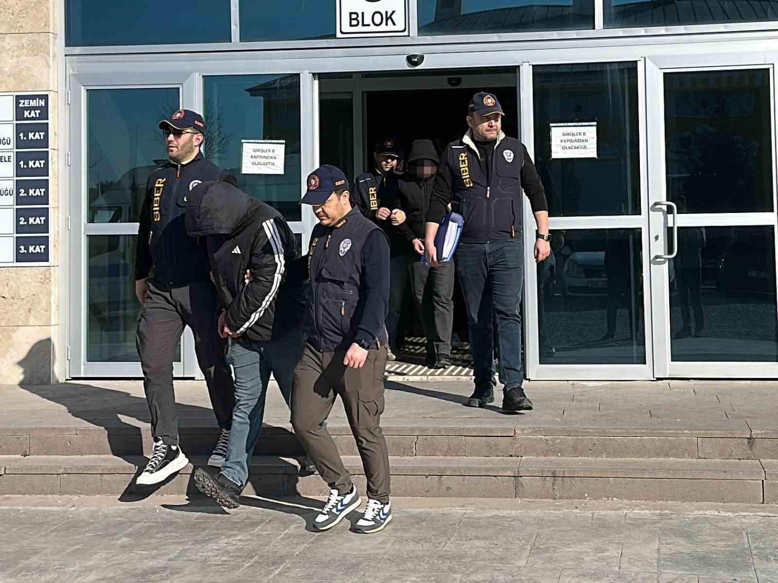 Uşak merkezli 5 ilde dolandırıcılık ve yasa dışı bahis operasyonu: 12 tutuklama
