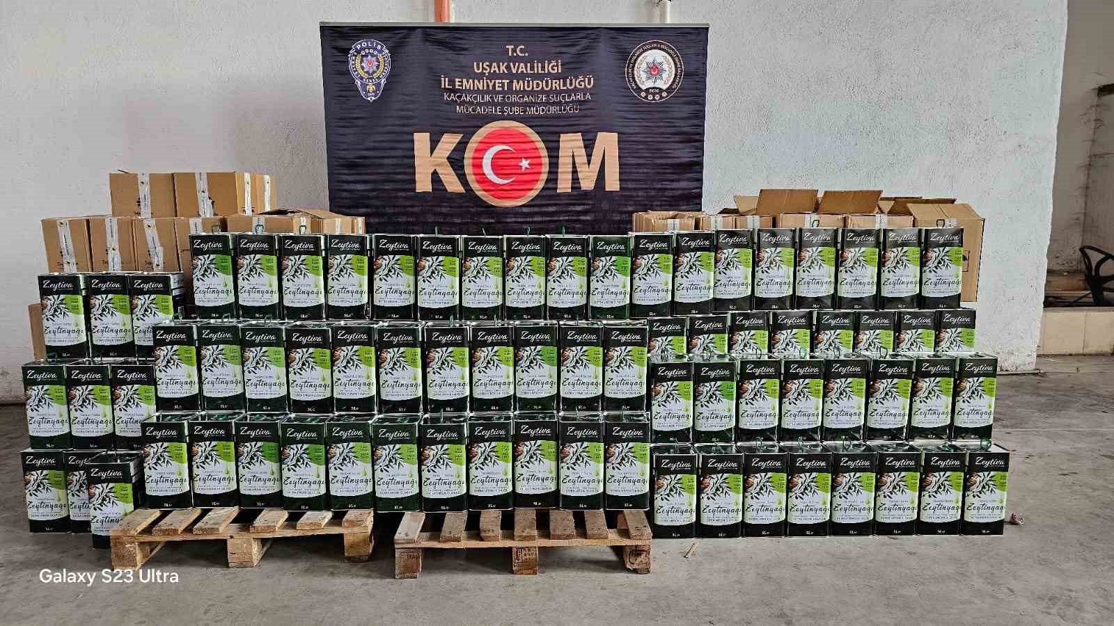 Uşak’ta 382 teneke karışımlı zeytinyağı ele geçirildi
