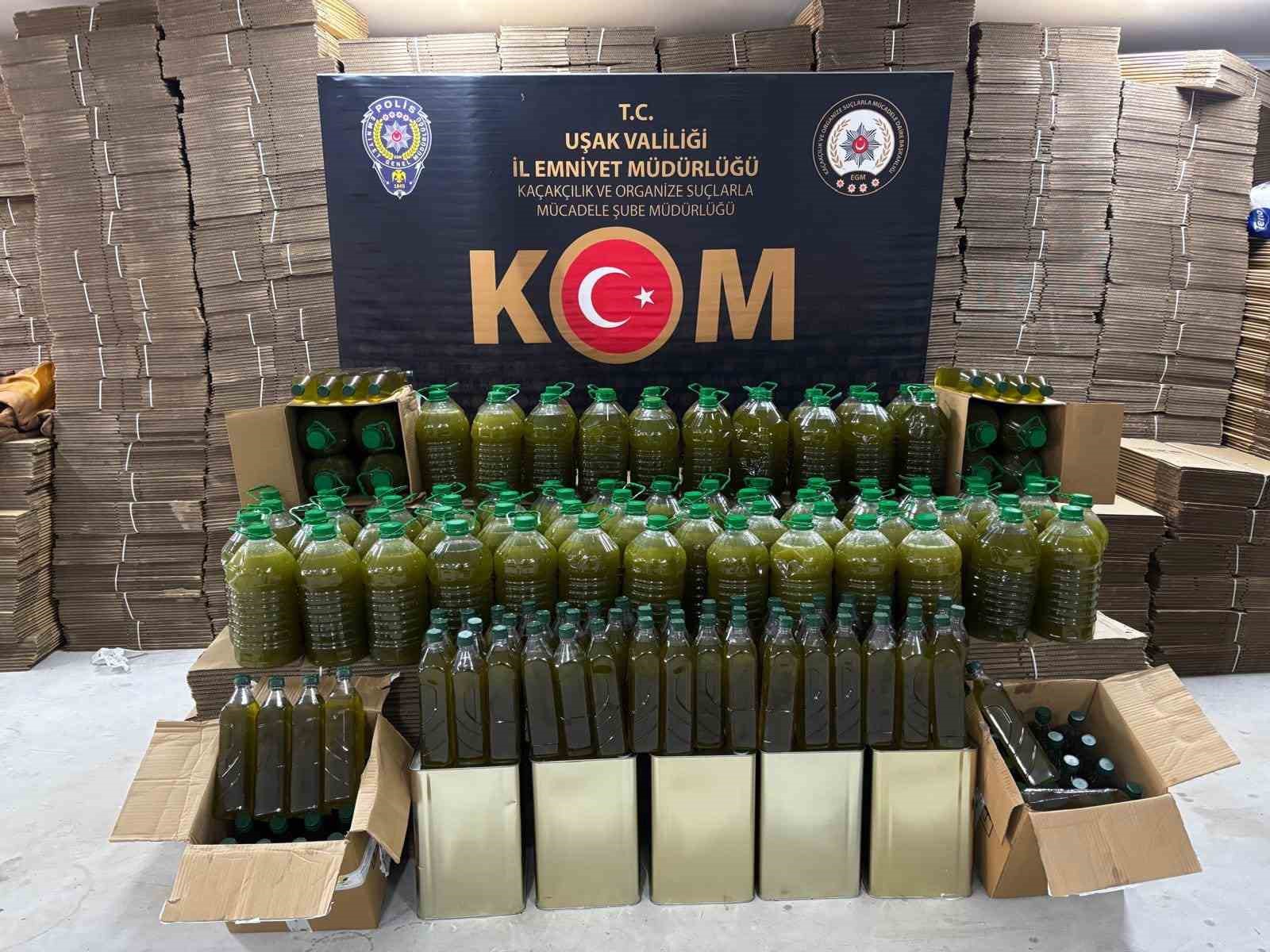 Uşak’ta 382 teneke karışımlı zeytinyağı ele geçirildi
