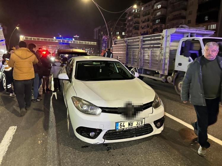 Uşak’ta 4 araçlı zincirleme kazada 6 kişi yaralandı
