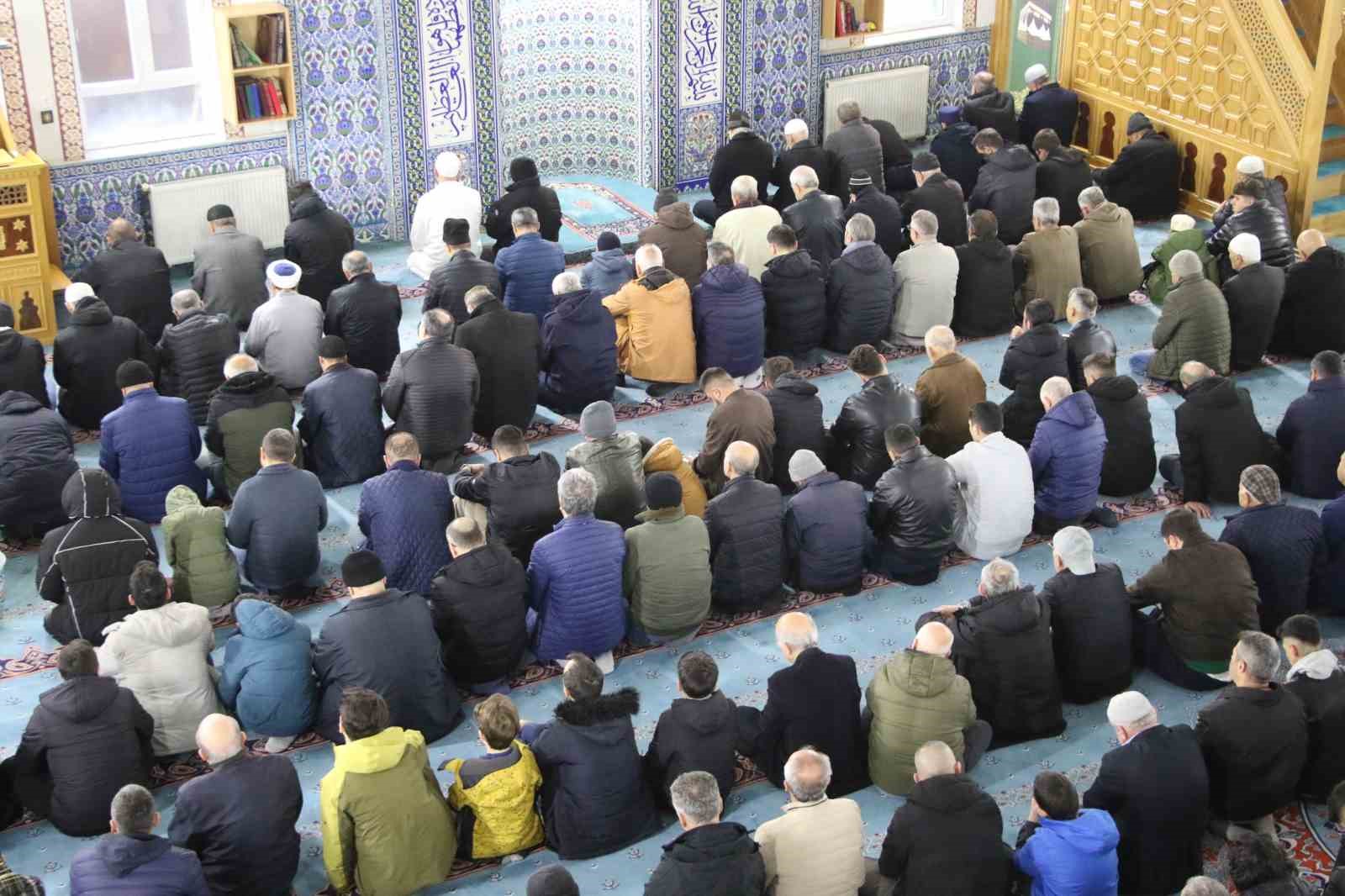 Uşak’ta bayram namazı kılındı
