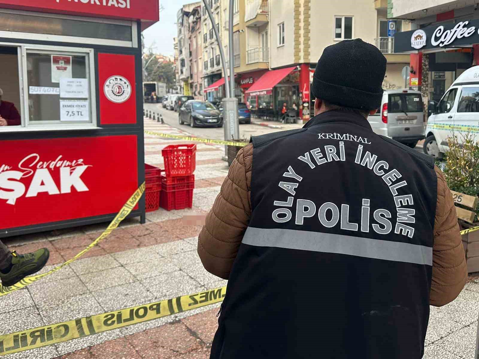 Uşak’ta bıçaklanan şahıs ağır yaralandı
