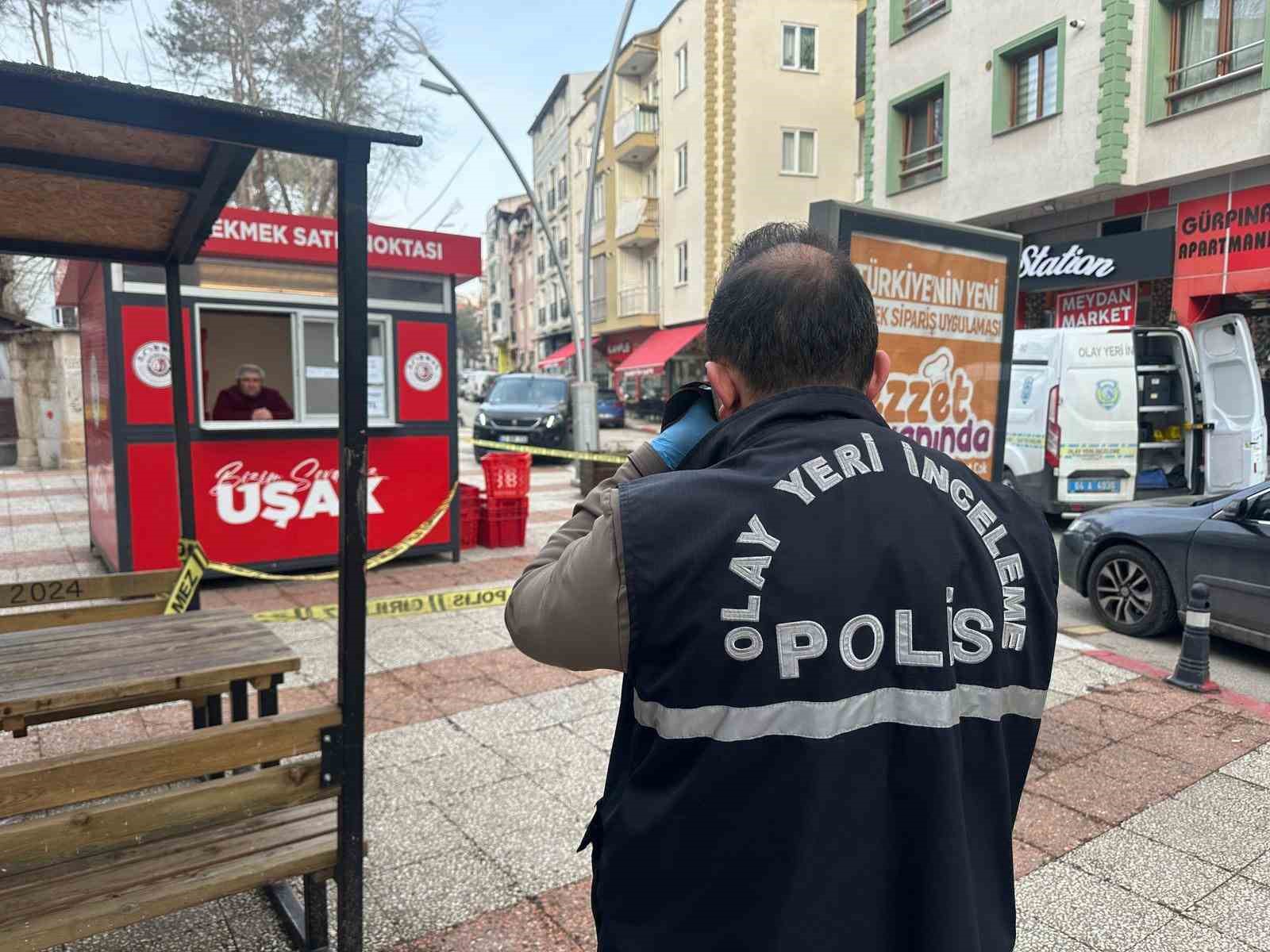 Uşak’ta bıçaklanan şahıs ağır yaralandı

