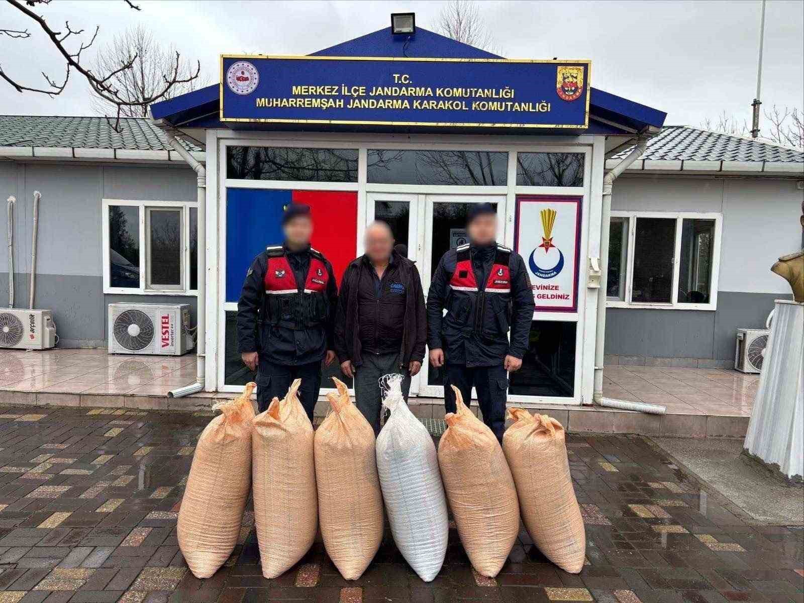 Uşak’ta depodan 9 çuval çörekotu çalan şüpheli tutuklandı
