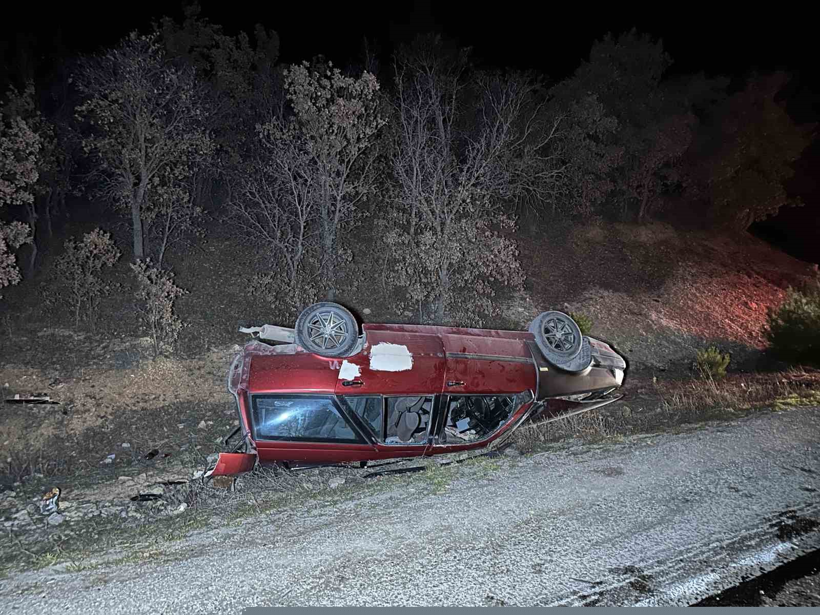 Uşak’ta iki otomobil çarpıştı: 2’si çocuk 5 yaralı
