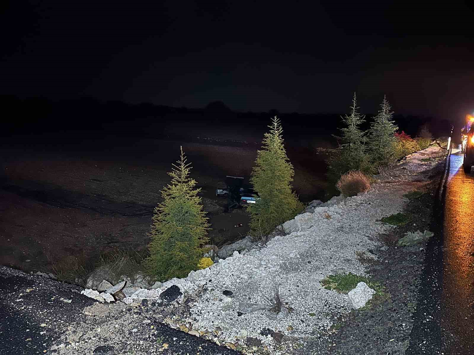 Uşak’ta iki otomobil çarpıştı: 5 yaralı
