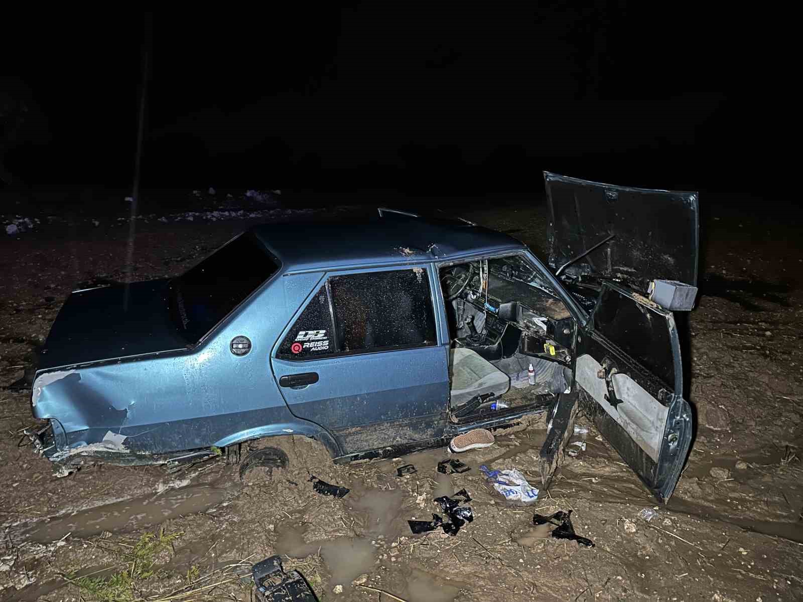 Uşak’ta iki otomobil çarpıştı: 5 yaralı
