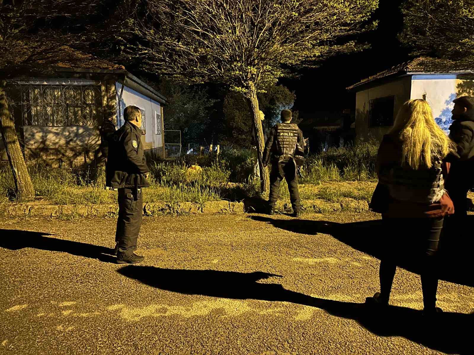 Uşak’ta kavga ihbarına giden polislere ateş açan şüpheli tutuklandı
