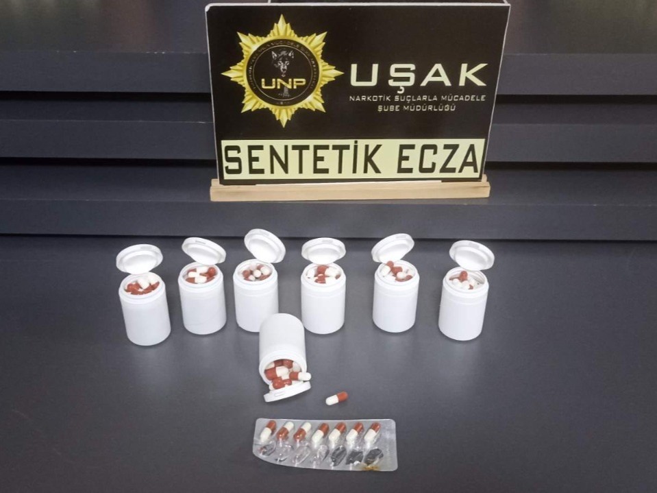 Uşak’ta narkotik ekiplerinden zehir tacirlerine darbe: 14 tutuklama
