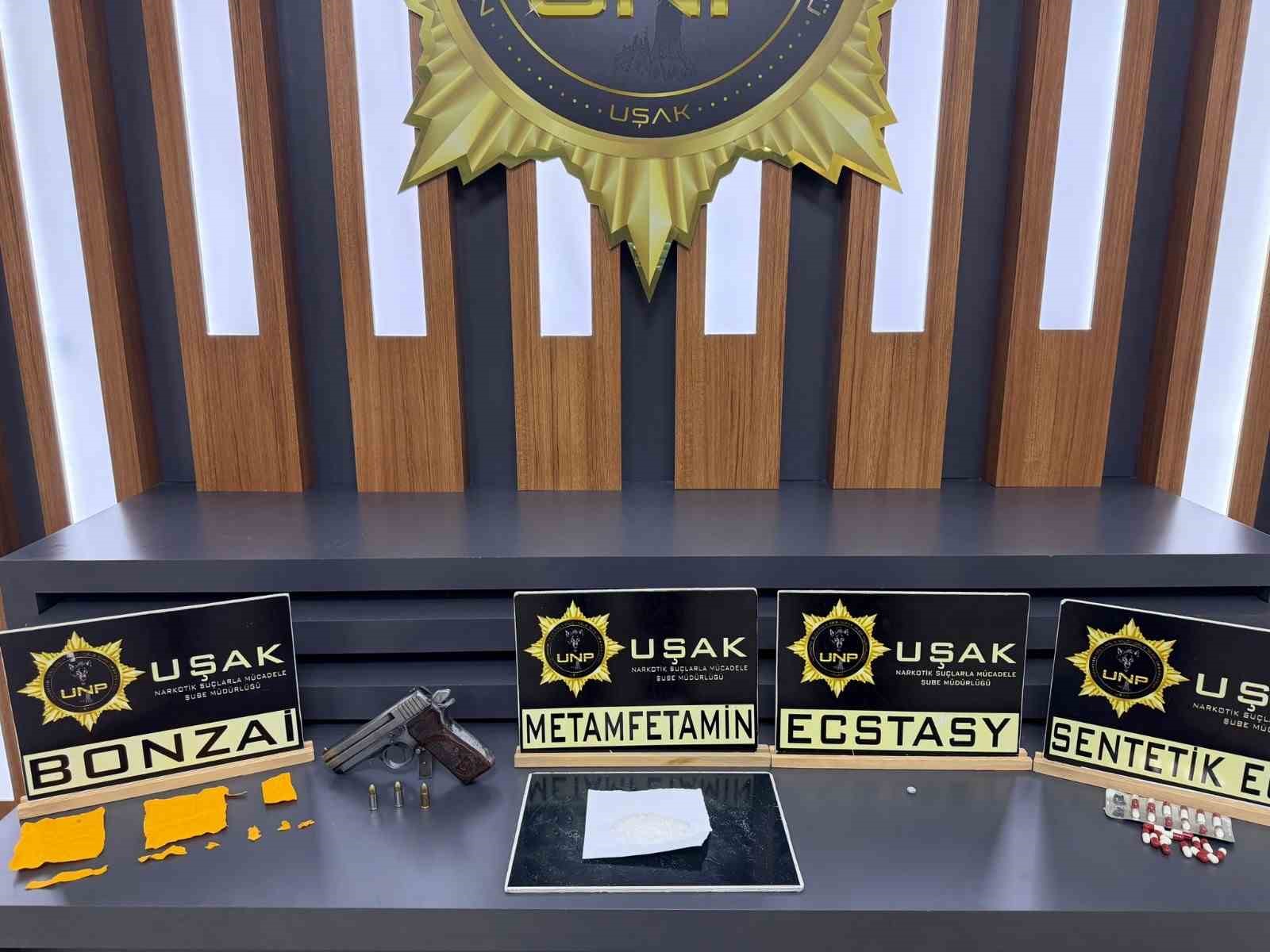 Uşak’ta uyuşturucu operasyonu: 3 tutuklama
