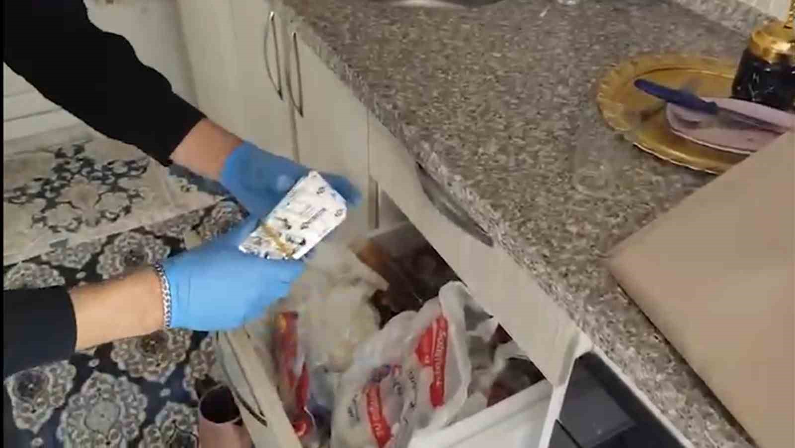 Uşak’ta uyuşturucu operasyonu: 8 tutuklama
