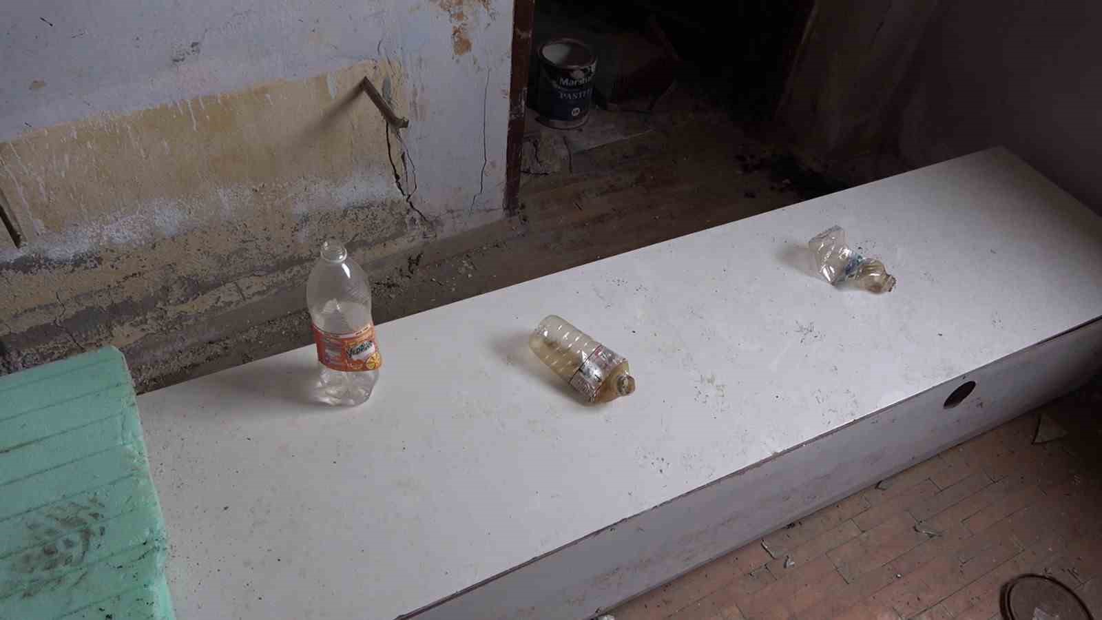 Üsküdar’da metruk binadaki uyuşturucu kullanımı mahalle sakinlerini tedirgin ediyor
Üsküdar’da metruk binadaki uyuşturucu kullanımı mahalle sakinlerini tedirgin ediyor