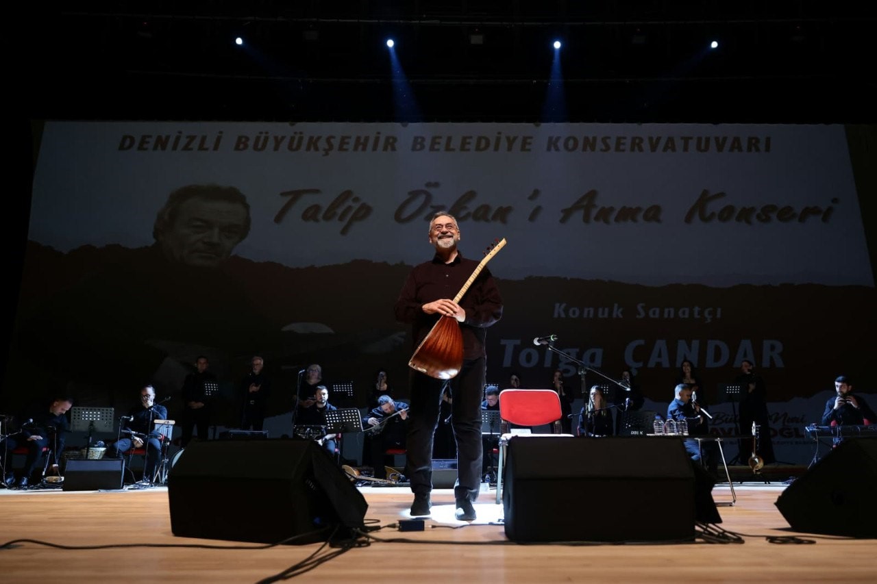 Usta sanatçı Talip Özkan, Denizli’de türkülerle anıldı
Usta sanatçı Talip Özkan, Denizli’de türkülerle anıldı