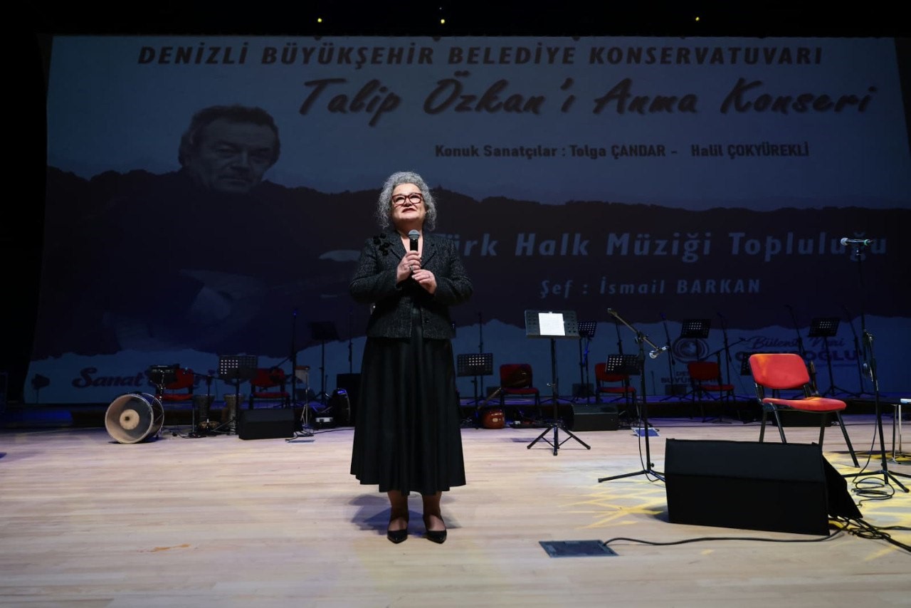Usta sanatçı Talip Özkan, Denizli’de türkülerle anıldı
Usta sanatçı Talip Özkan, Denizli’de türkülerle anıldı