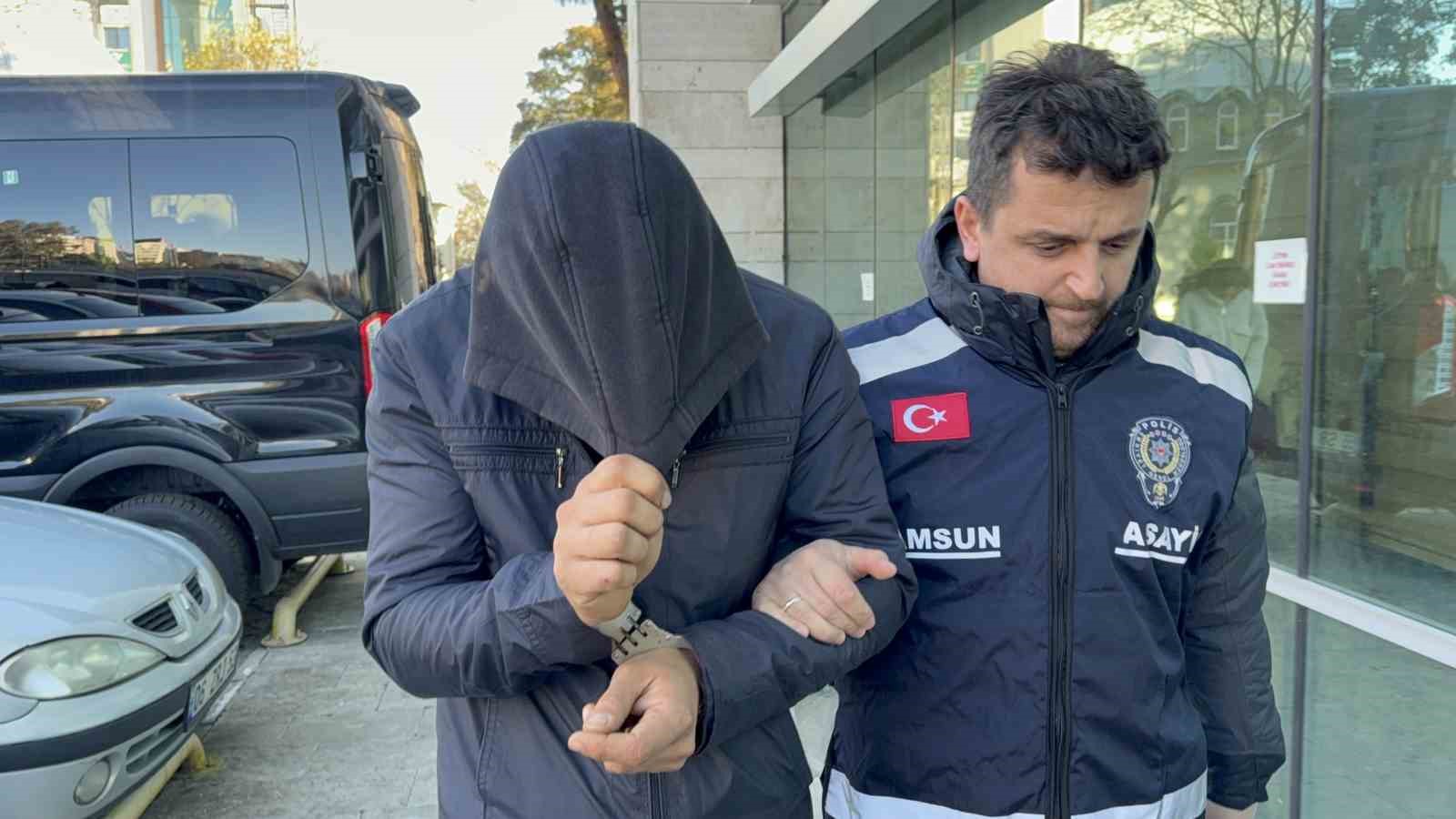 Üşüyünce girdikleri evden 50 bin liralık televizyon çaldılar
