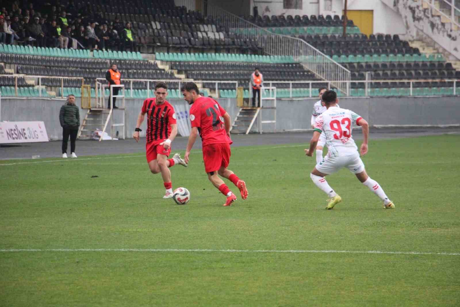 Üyelerden Denizli İdman Yurdu yönetimine istifa çağrısı
