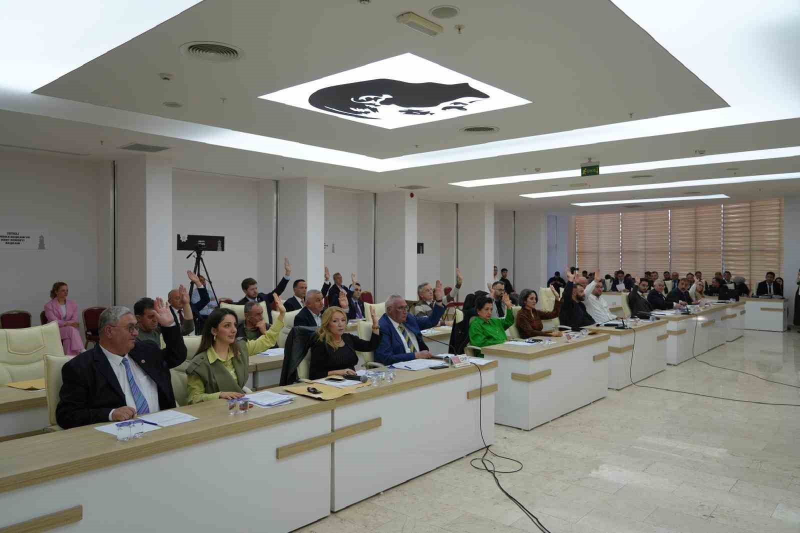 Üyelerin istediği ’İhale ve doğrudan temin dosyaları’ gelmemesi tartışması Meclise taşındı
