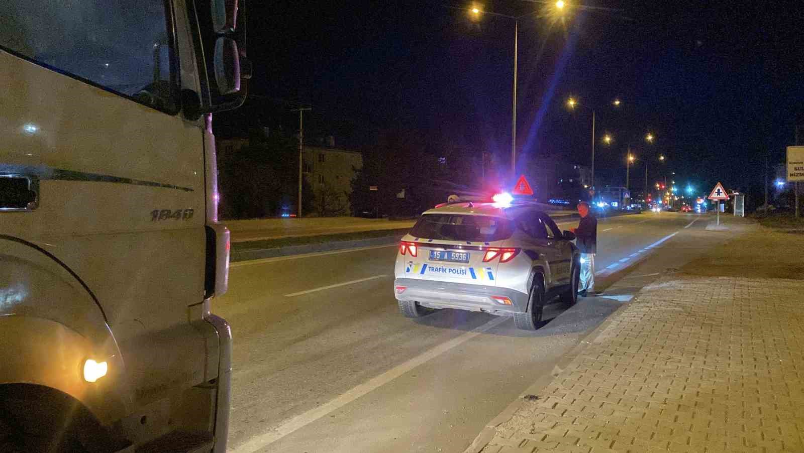 Uygulama noktasından kaçan tır sürücüsünün ehliyetsiz olduğu ve arandığı ortaya çıktı
