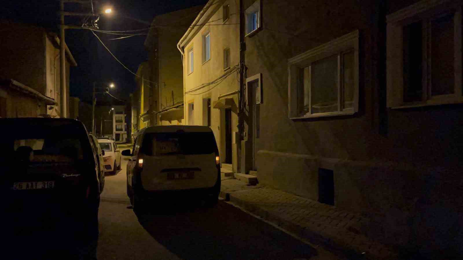 Uyuşturucu kullanımına bağlı kalbi duran genç kurtarılamadı
