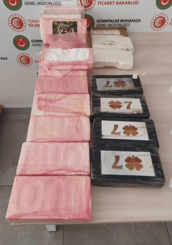 Uyuşturucu sevkiyatı kamerada
