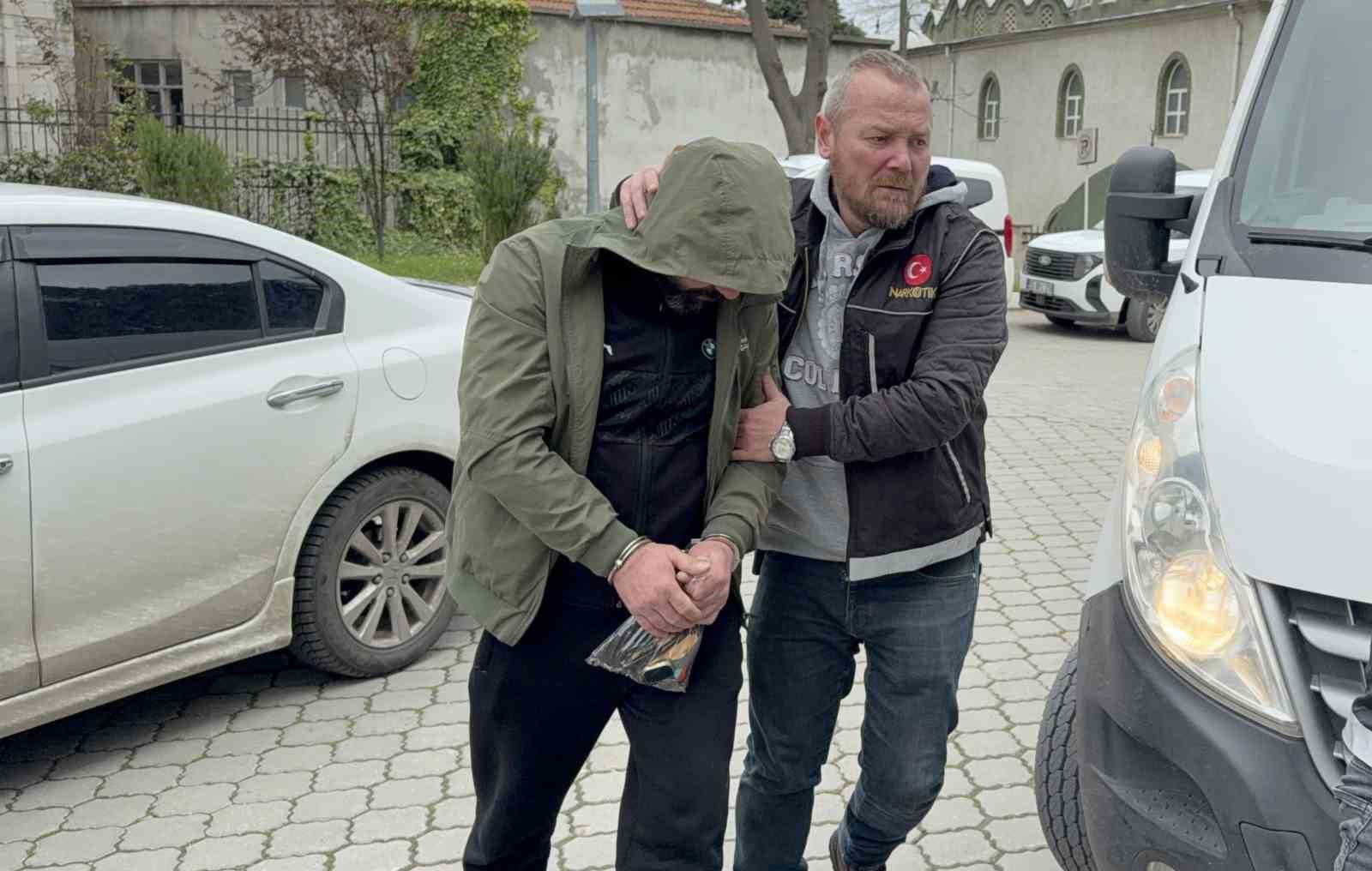 Uyuşturucu ticaretine 1 tutuklama, 3 adli kontrol
