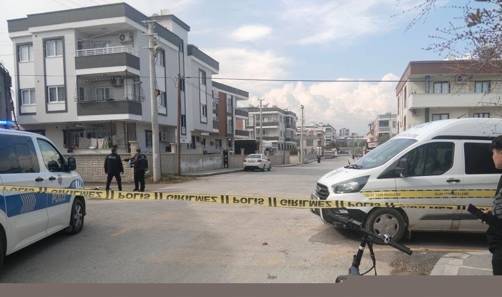 Uzaklaştırma kararını kaldırttığı kocası tarafından bıçaklanan kadın ağır yaralandı
