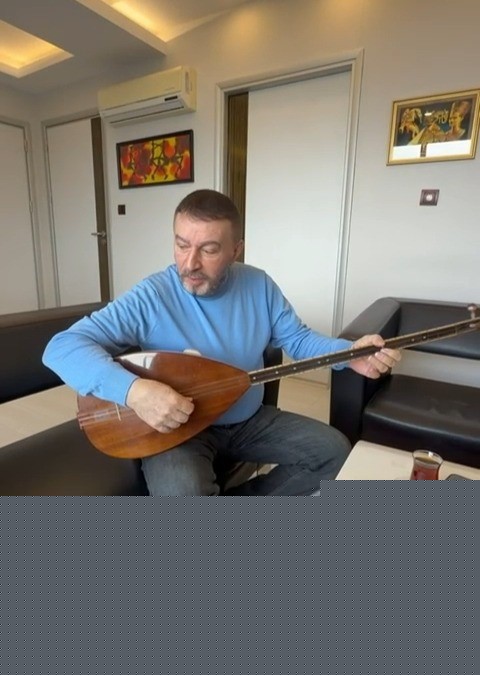 "Uzaylı Mustafa", Samsun’un güzelliğine türkü yaktı
