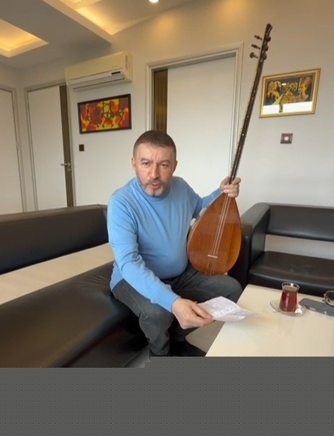 "Uzaylı Mustafa", Samsun’un güzelliğine türkü yaktı
