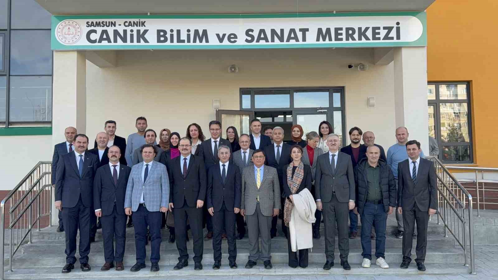 Uzlaştırma ile hem toplumsal barış sağlandı, hem de öğrenciler teknolojiyle buluştu
