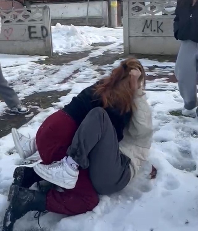 Uzmanı açıkladı: İşte akran zorbalığının iki nedeni, Aile tutumu ve sosyal medya
