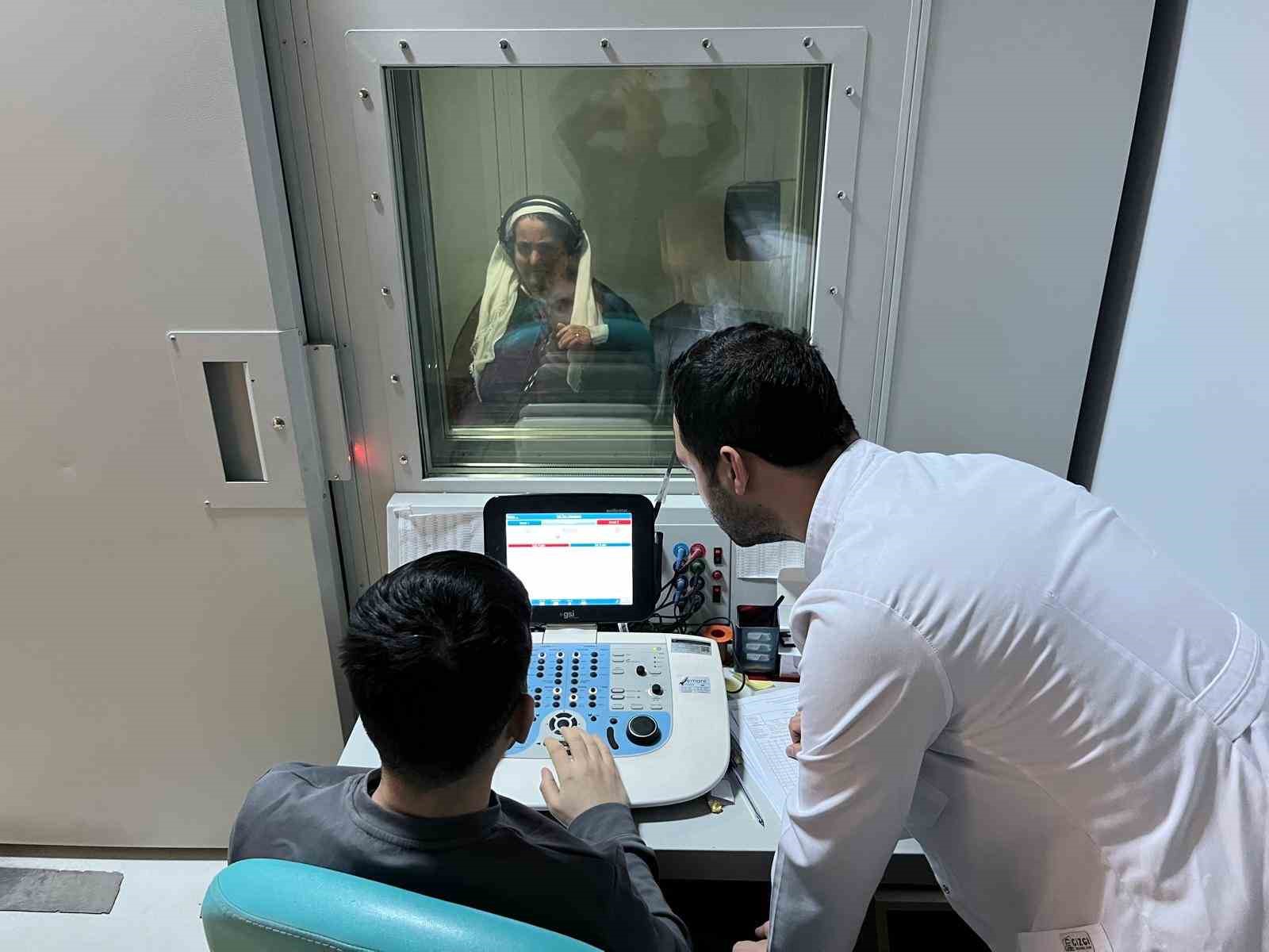 Uzmanından ailelere uyarı: İşitme testini ihmal etmeyin
Uzmanından ailelere uyarı: İşitme testini ihmal etmeyin