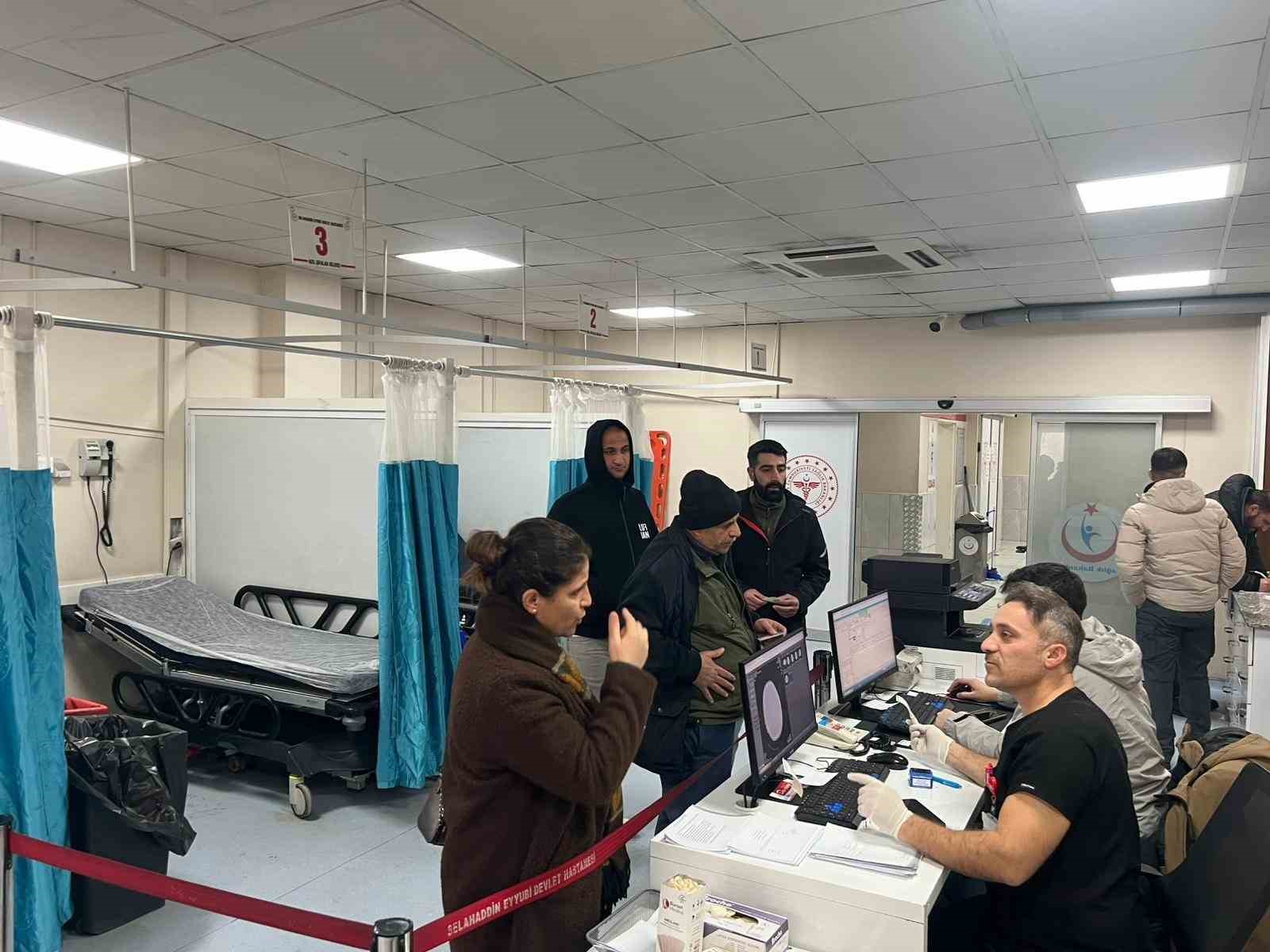 Uzmanından buzlu havada kösele ayakkabı, kundura ve yüksek topuk uyarısı
Uzmanından buzlu havada kösele ayakkabı, kundura ve yüksek topuk uyarısı