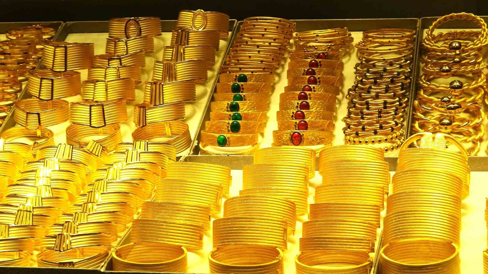 Uzmanından kritik uyarı: "Kredi çekip altın almayın"
