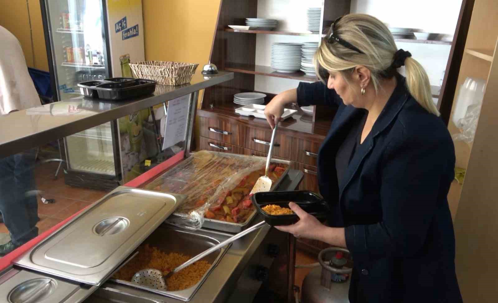 Uzmanından, "Oruç kesinlikle sigara ile açılmamalı" uyarısı
