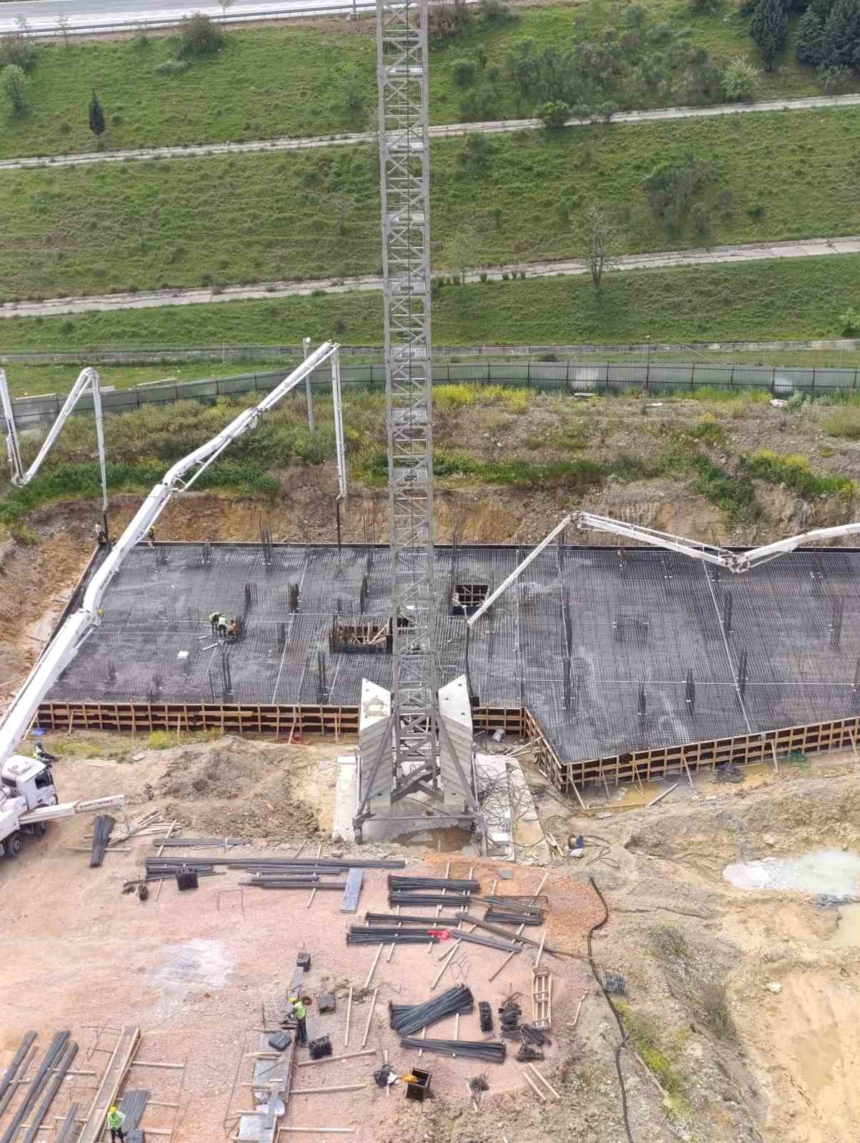 Uzundere’de çalışmalar hızla sürüyor
