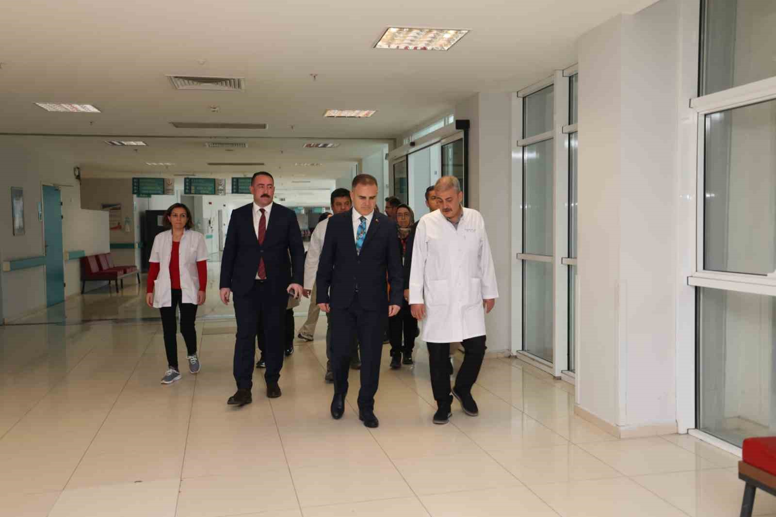 Vali Akbıyık MEAH’ı ziyaret etti
