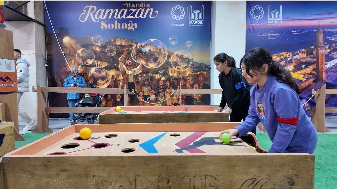 Vali Akkoyun ’Ramazan Sokağını’ gezdi
