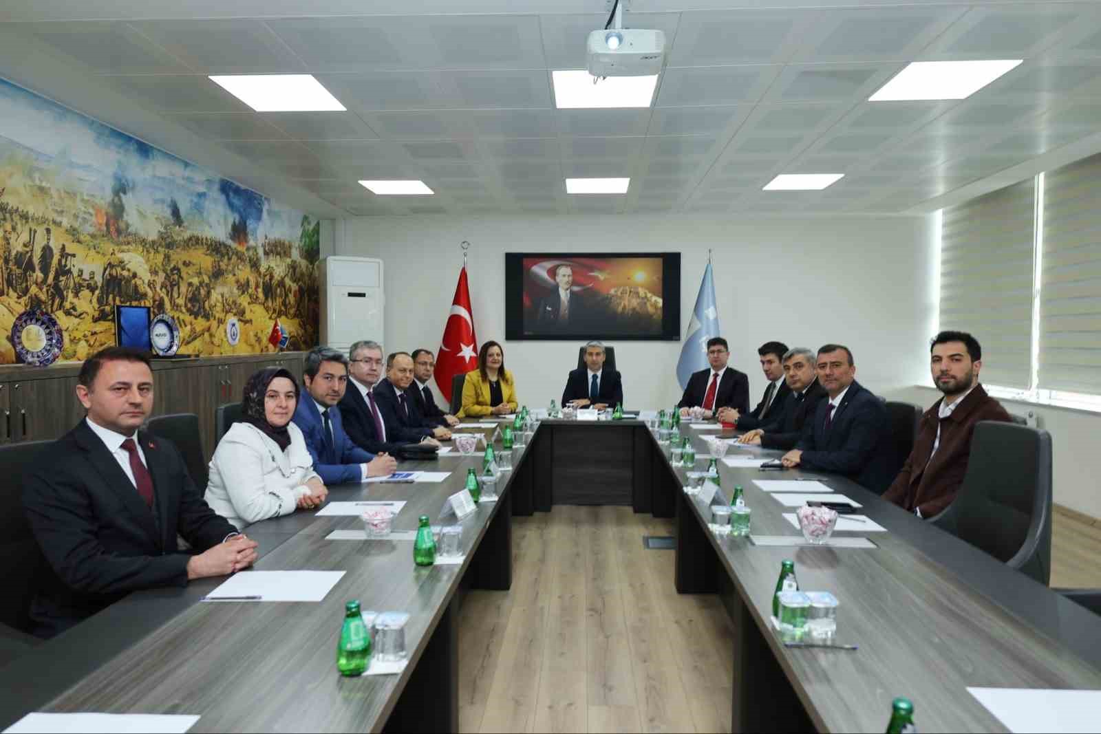 Vali Aktaş istihdamın önemine dikkat çekti
