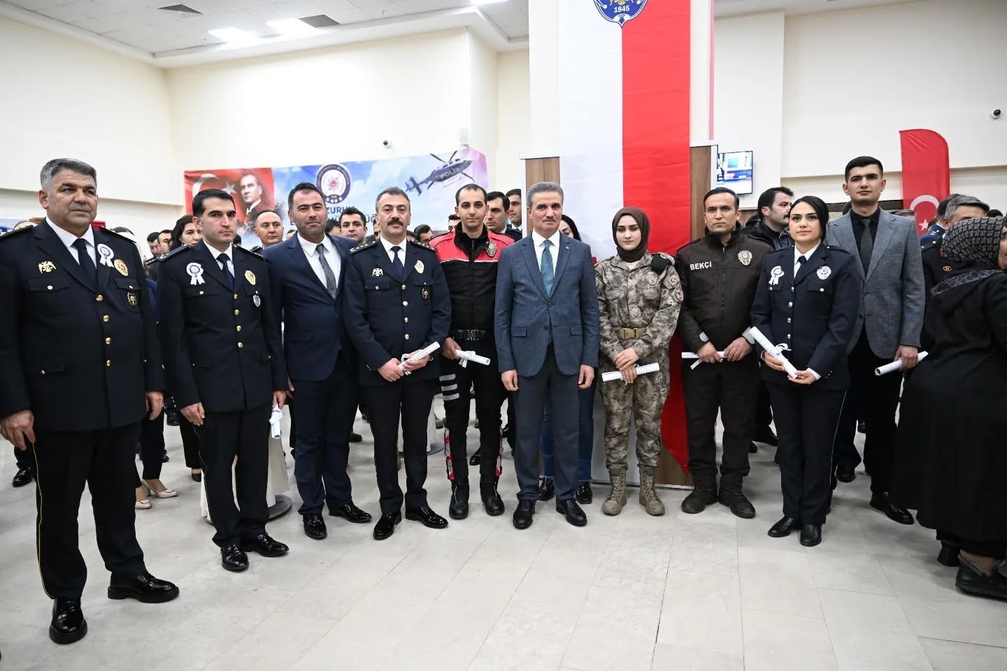 Vali Aydın Baruş; polis haftası dolayısıyla düzenlenen resepsiyona katıldı
