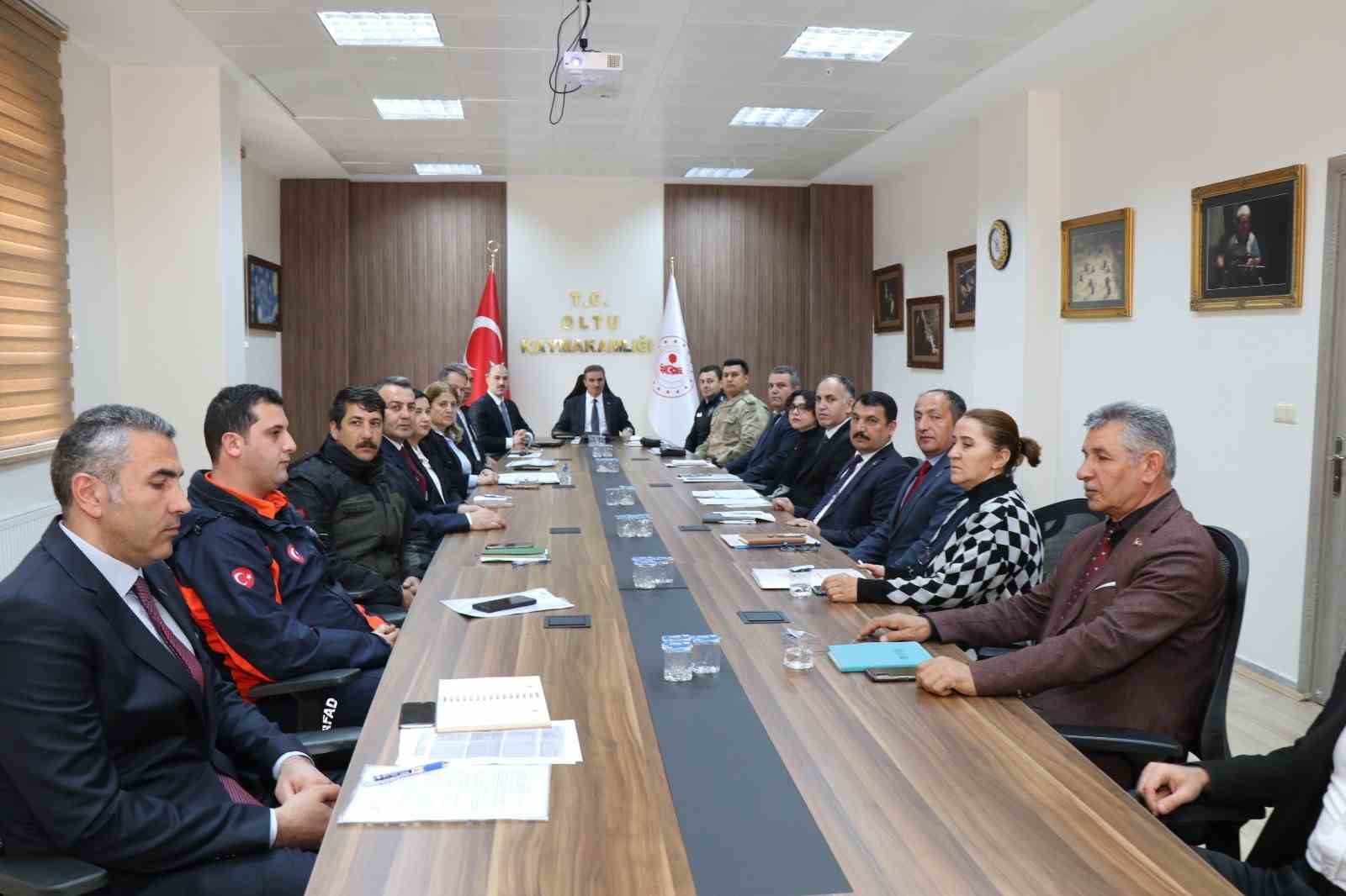 Vali Aydın Baruş’tan Oltu çıkarması
