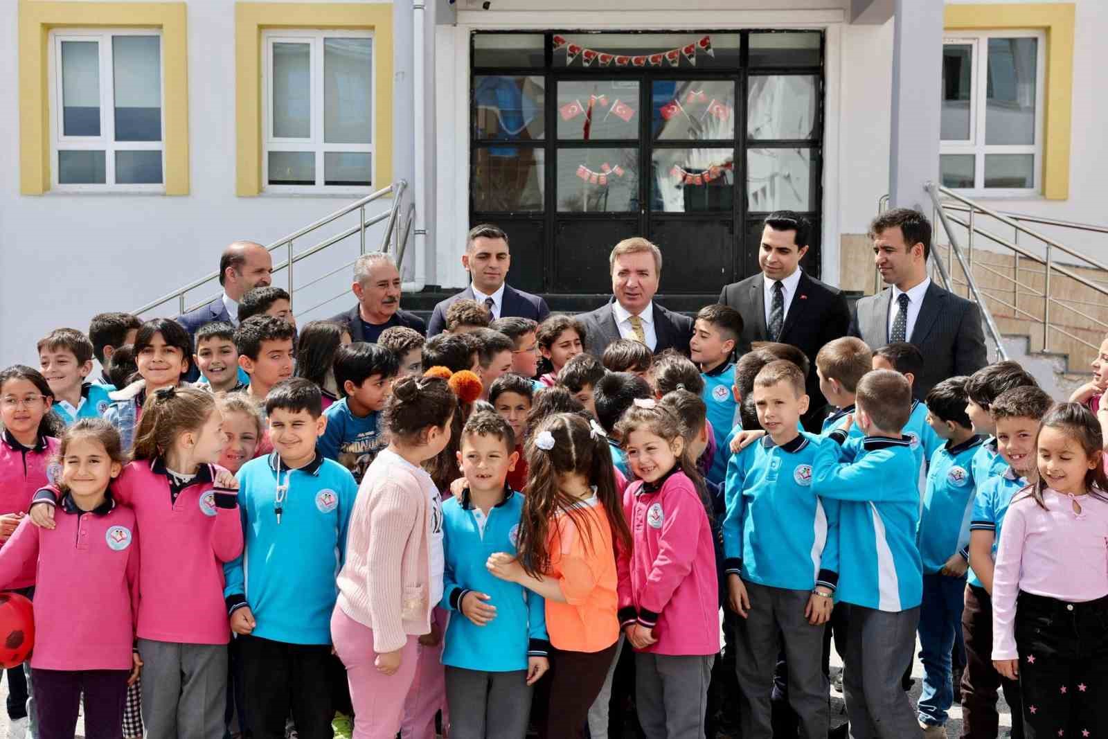 Vali Aydoğdu: "Modern spor alanları çocuklar için önemli"
