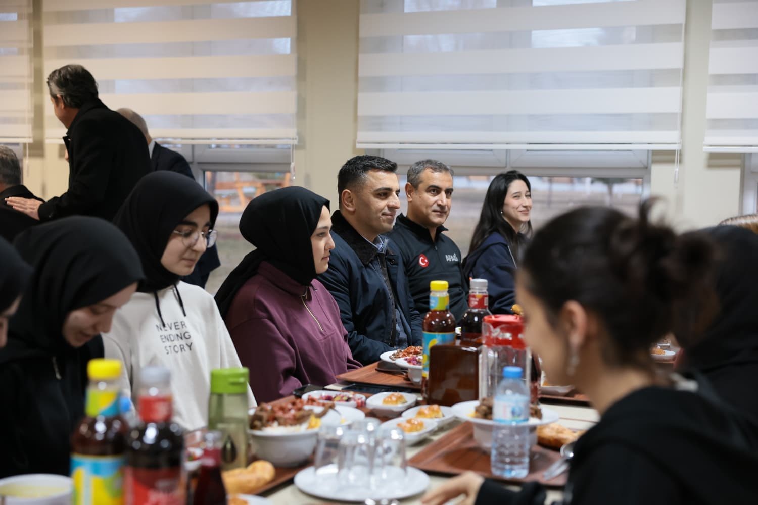 Vali Aydoğdu, öğrencilerle iftar programında buluştu
